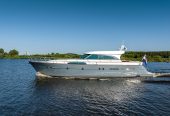 OYSTER | 2005 18.1m (59.37ft) Vripack design Luxury Aluminium Motor Yacht built by Dutch shipyard Mulder