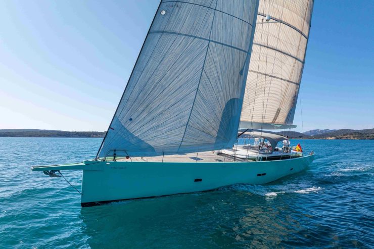 PEREGRIN | 2015 23.99m (78.69ft) Fast Cruising Carbon Sailing Yacht built by German shipyard Y Yachts