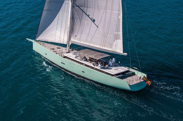 PEREGRIN | 2015 23.99m (78.69ft) Fast Cruising Carbon Sailing Yacht built by German shipyard Y Yachts