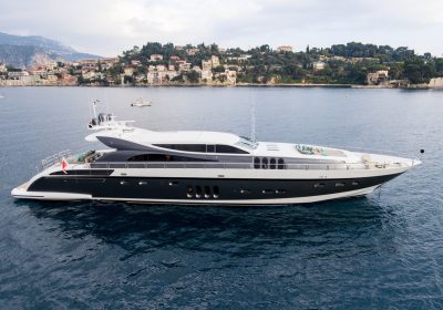 WALINDI-2006-34m-111.52ft-Leopard-34-Motor-Yacht-for-sale_YachtDealz1