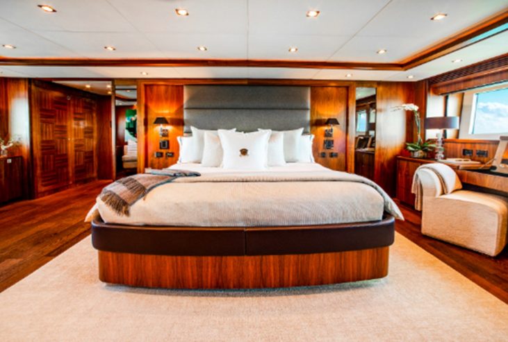 ACACIA | 2011 40m (131ft) Luxury High Performance Motor Yacht built by British shipyard Sunseeker