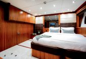 ACACIA | 2011 40m (131ft) Luxury High Performance Motor Yacht built by British shipyard Sunseeker