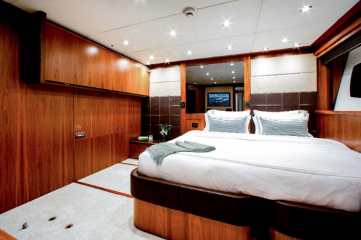 ACACIA | 2011 40m (131ft) Luxury High Performance Motor Yacht built by British shipyard Sunseeker