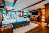 ACACIA | 2011 40m (131ft) Luxury High Performance Motor Yacht built by British shipyard Sunseeker