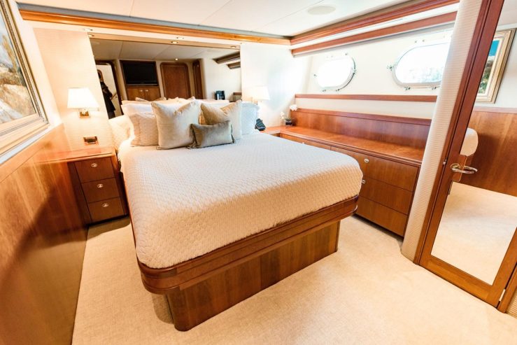 EXODUS | 2012 34.14m (112ft) Luxury 112 Westport Motor Yacht