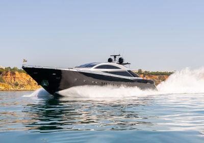 GEE-WHIZZ-2010-32.9m-107.91ft-Sunseeker-Predator-108-Sport-Motor-Yacht-for-sale_YachtDealz10