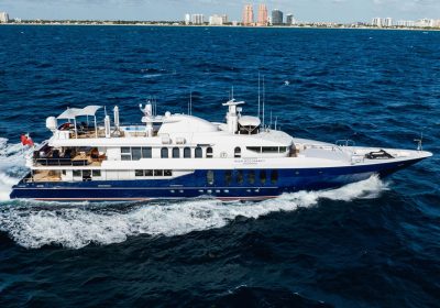 HIGH-OCCUPANCY-1989-49.9m-163.67ft-Oceanfast-Motor-Yacht-for-sale_YachtDealz24