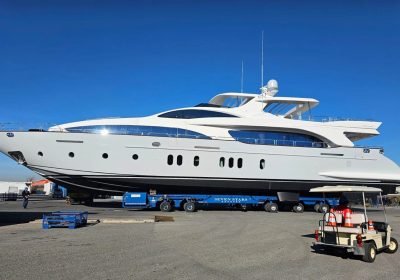 SERENDIPITY-2008-35.5m-116.44ft-AZIMUT-Motor-Yacht-for-sale_YachtDealz13