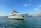 WILDE WHALE | 1993 35.85m (117.59ft) Luxury Tri-Deck Motor Yacht built by American shipyard HATTERAS