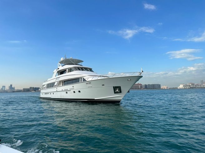 WILDE WHALE | 1993 35.85m (117.59ft) Luxury Tri-Deck Motor Yacht built by American shipyard HATTERAS