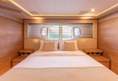 CENTURION | 2013 32.62 (106.99ft) Navetta 33 Luxury Motor Yacht built by Italian shipyard Ferretti Custom Line