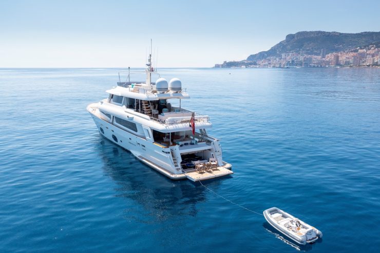 CENTURION | 2013 32.62 (106.99ft) Navetta 33 Luxury Motor Yacht built by Italian shipyard Ferretti Custom Line