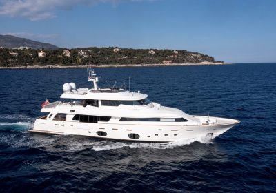 CENTURION-2013-32.62-106.99ft-Navetta-33-Motor-Yacht-for-sale_YachtDealz26