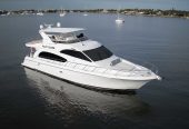 PILOT LOUNGE | 2006 19.51m (63.99ft) Luxury Flybridge Motor Yacht built by American shipyard Hatteras