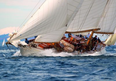 SUMURUN-1914-34.8m-114.14ft-William-Fife-Sailing-Yacht-for-sale_YachtDealz27