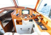 URBAN | 1997 11.1m (36.41ft) Classic Style Picnic Boat built by American shipyard Hinckley Yachts