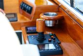 URBAN | 1997 11.1m (36.41ft) Classic Style Picnic Boat built by American shipyard Hinckley Yachts