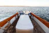 URBAN | 1997 11.1m (36.41ft) Classic Style Picnic Boat built by American shipyard Hinckley Yachts