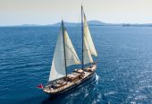 CASSIOPEIA | 1939 37m (121.36ft) Classic Wood Motor Sailing Yacht built by Italian shipyard Torre del Greco