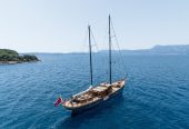 CASSIOPEIA | 1939 37m (121.36ft) Classic Wood Motor Sailing Yacht built by Italian shipyard Torre del Greco