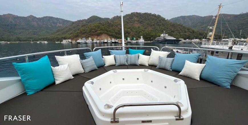 IMAN | 2009 37.99m (124.61ft) Sunseeker 121 Series Luxury Motor Yacht