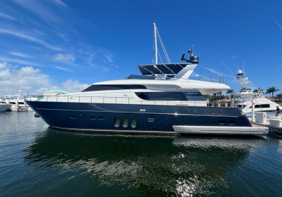 KING-OF-BLUE-2012-21.95m-72ft-SANLORENZO-SL72-Motor-Yacht-for-sale_YachtDealz7