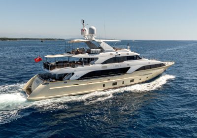 LADY-H-2011-36.9m-121.03ft-Motor-Yacht-for-sale_YachtDealz1-1