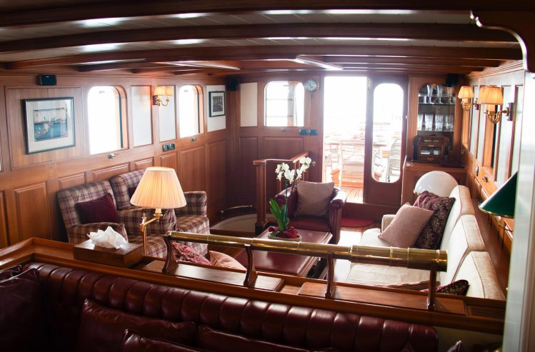 LADY HERTHA | 1935 26.20m (85.94ft) Classic Steel Motor Yacht built by Scottish shipyard Yarrow