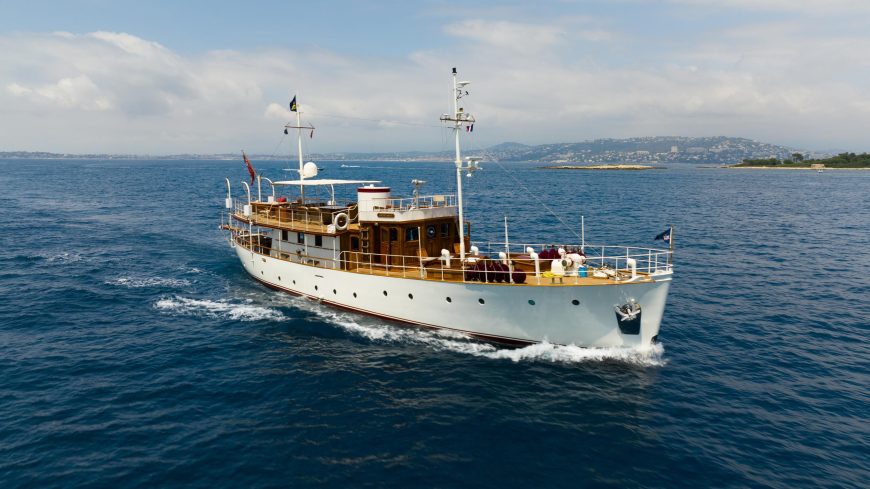 LADY HERTHA | 1935 26.20m (85.94ft) Classic Steel Motor Yacht built by Scottish shipyard Yarrow