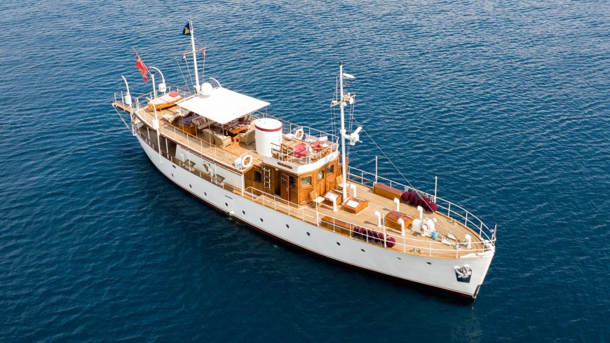 LADY HERTHA | 1935 26.20m (85.94ft) Classic Steel Motor Yacht built by Scottish shipyard Yarrow