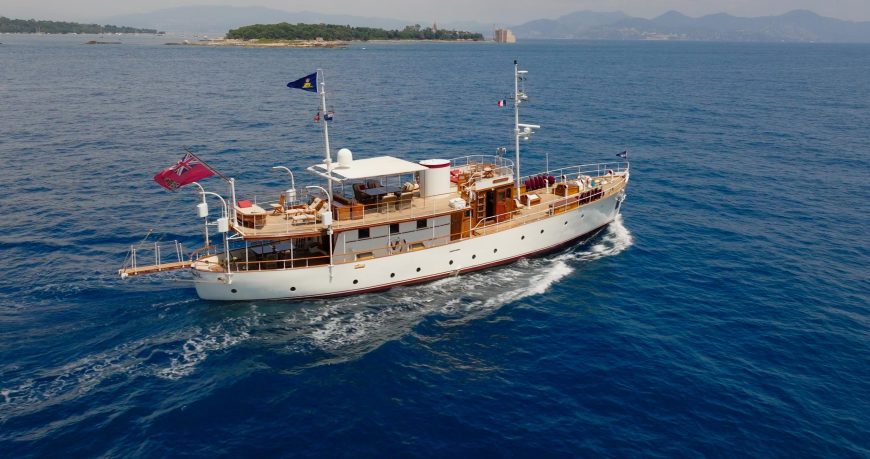 LADY HERTHA | 1935 26.20m (85.94ft) Classic Steel Motor Yacht built by Scottish shipyard Yarrow