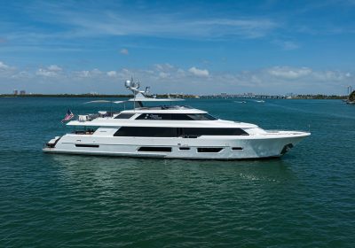 LYONS-PRIDE-2017-34.14m-111.98ft-Motor-Yacht-for-sale_YachtDealz50