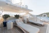 ROUND MIDNIGHT | 2001 29.8m (97.74ft) Luxury Raised Pilothouse Flybridge Motor Yacht built by British shipyard SUNSEEKER