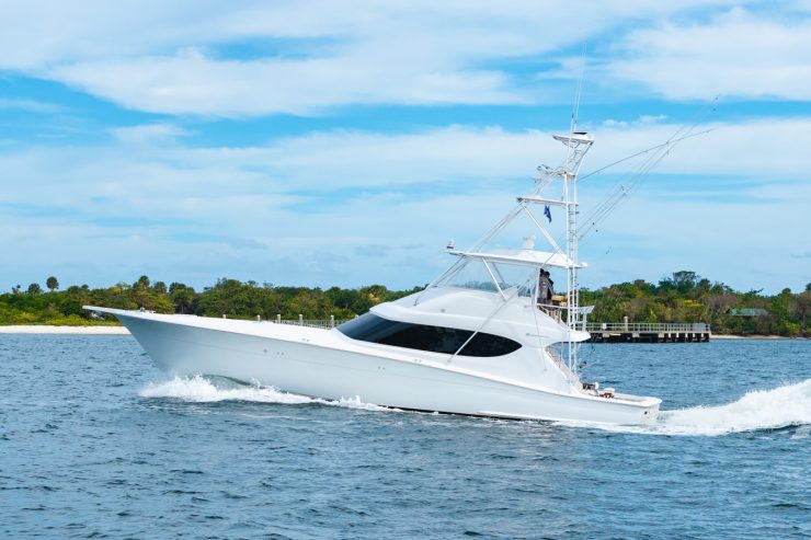 STEEL GROVE | 2010 18.24m (59.83ft) HATTERAS Sportfisher Motor Yacht