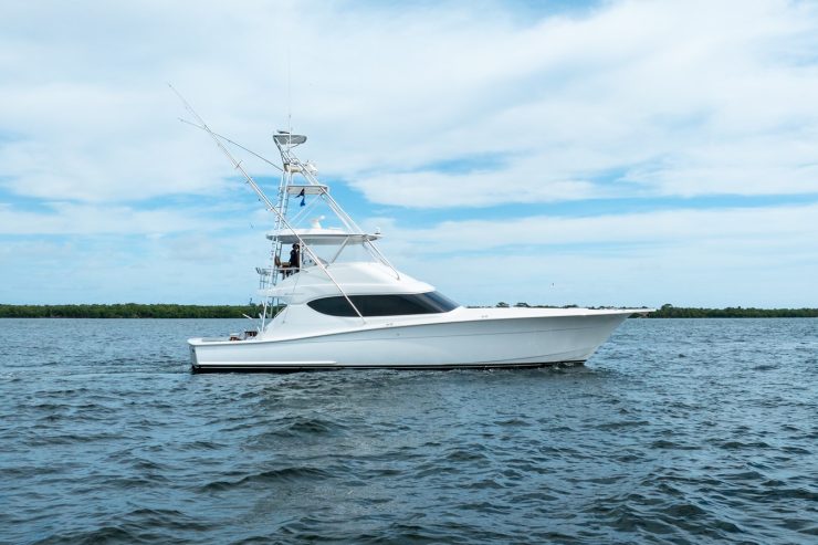 STEEL GROVE | 2010 18.24m (59.83ft) HATTERAS Sportfisher Motor Yacht