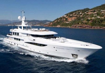 STEP-ONE-2012-55m-180.40ft-Motor-Yacht-for-sale_YachtDealz14