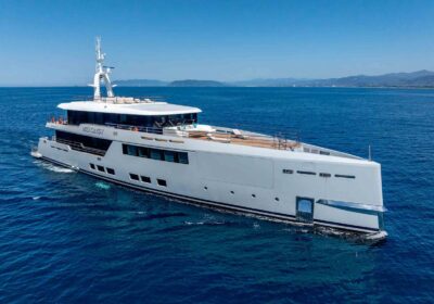 45m-Versilcraft-motor-yacht-Miss-Candy-YachDealz10