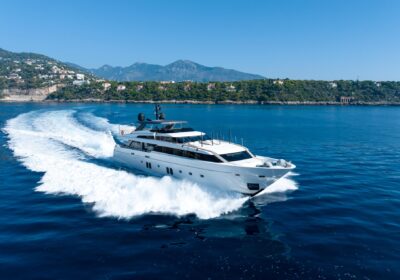 BLUES-2019-36.50m-119.72ft-Sanlorenzo-SL118-Motor-Yacht-for-sale_YachtDealz2