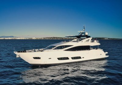 KUDOS-2014-28.15m-92.33ft-Motor-Yacht-for-sale_YachtDealz6-1