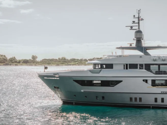 GLOBAS | 2018 43m (140ft) Sanlorenzo Explorer Yacht