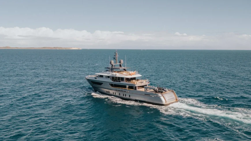 GLOBAS | 2018 43m (140ft) Sanlorenzo Explorer Yacht