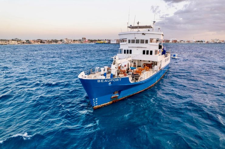 BEAUPORT | 1960 / 2023 52m (169ft) Explorer Motor Yacht built by Canadian shipyard Davie & Sons Ltd