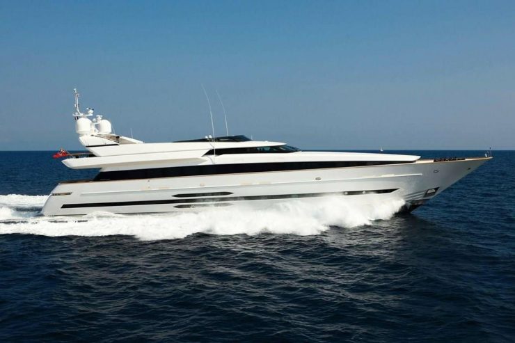 BLINK | 2009 41m (135ft) Flybridge Motor Yacht built by Cantieri di Pisa