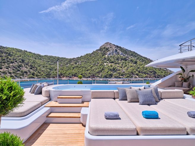 O’Ptasia | 2018 / 2024 85m (278ft) Luxury Motor Yacht built by Greek shipyard Golden Yachts