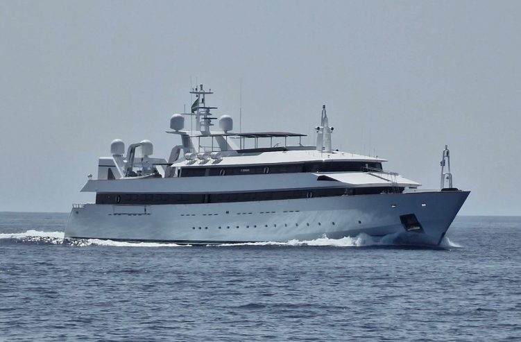 ADAMAS V | 1987 / 2023 65m (214ft) Classic Motor Yacht built by Italian shipyard Cantieri Navali