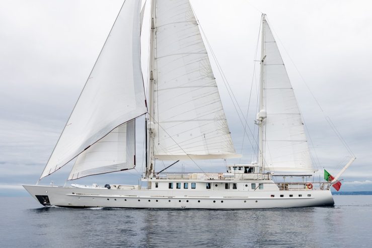 DIONE STAR | 1990 / 2019 44m (143ft) Classic Ketch Sailing Yacht