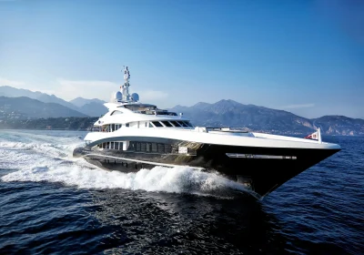 ROCKET-2011-49.8m-163.3ft-Heesen-5000-Series-Motor-Yacht-for-sale_YachtDealz3