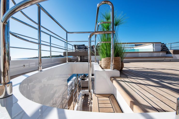 Sassa La Mare | 2019 34m CDM Nauta Air 110 Explorer Motor Yacht