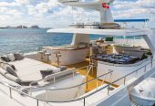 ZeXPLORER | 2013 / 2022 41m (133ft) Explorer Motor Yacht built by American shipyard Newcastle Marine