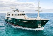 ZeXPLORER | 2013 / 2022 41m (133ft) Explorer Motor Yacht built by American shipyard Newcastle Marine